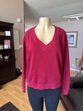 Universal Thread shorter style red V/neck sweatshirt-Size M